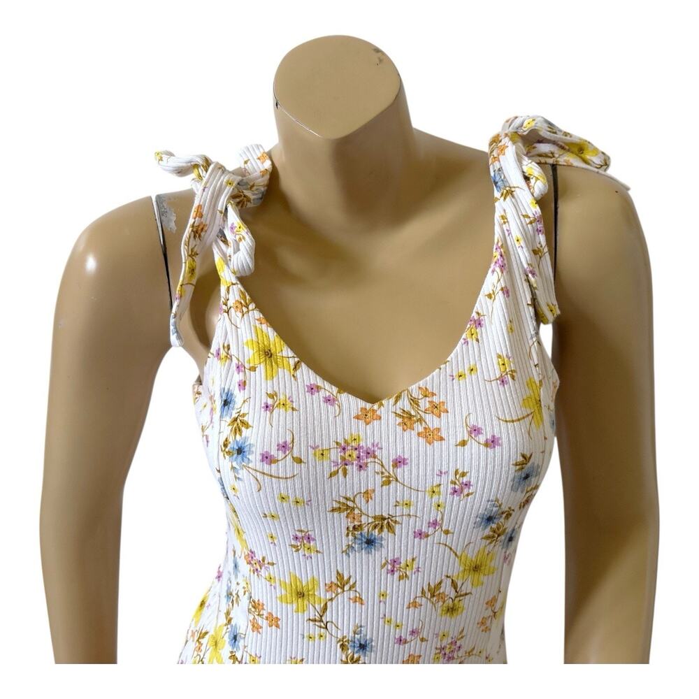 Old Navy Floral Rib Tank Bodysuit Womens S White Tie Shoulder Sleeveless V Neck - Picture 5 of 9